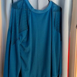 Plus Size Chic Blue Mesh Sleeve Top
